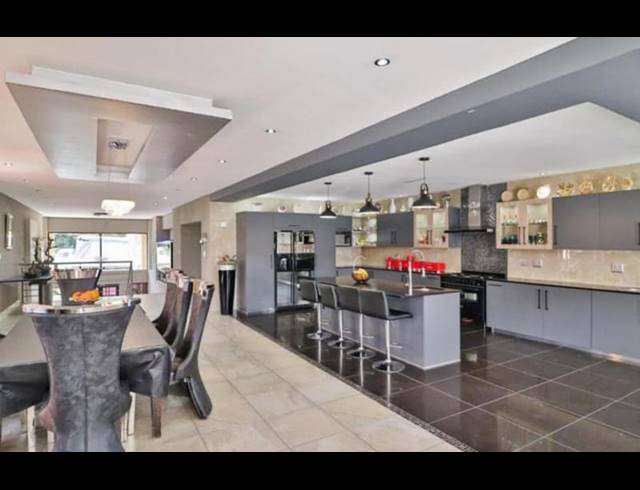 5 BEDROOM HOUSE FOR SALE IN BASSONIA